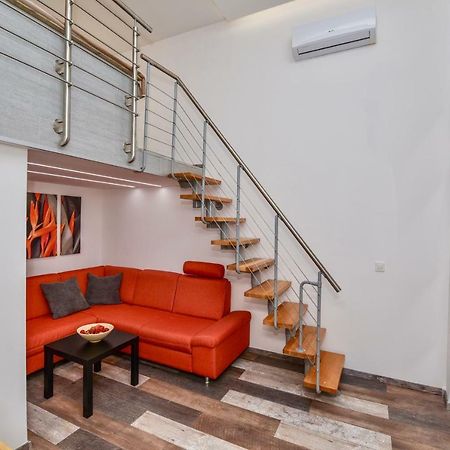 Heart Apartment With Free Private Parking Budapest Exteriör bild
