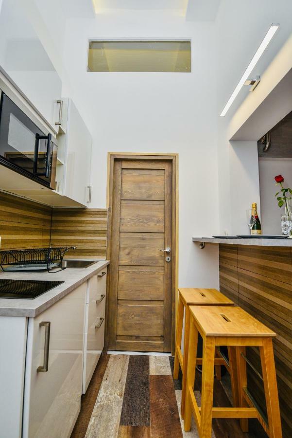 Heart Apartment With Free Private Parking Budapest Exteriör bild