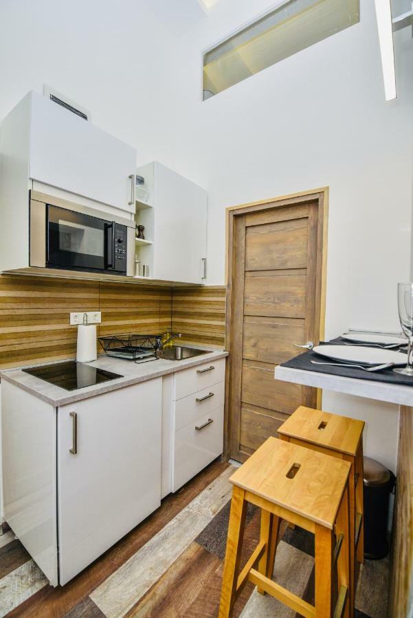 Heart Apartment With Free Private Parking Budapest Exteriör bild