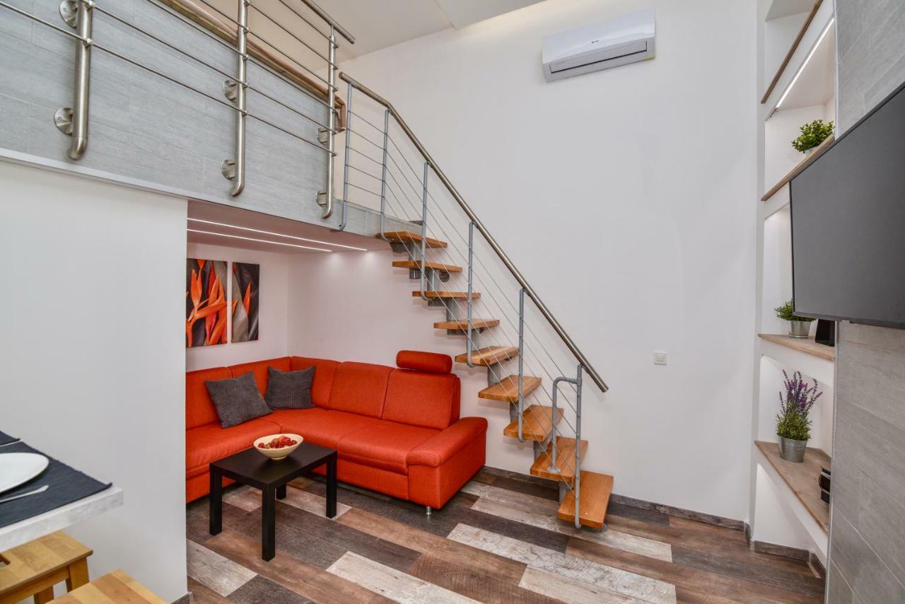 Heart Apartment With Free Private Parking Budapest Exteriör bild