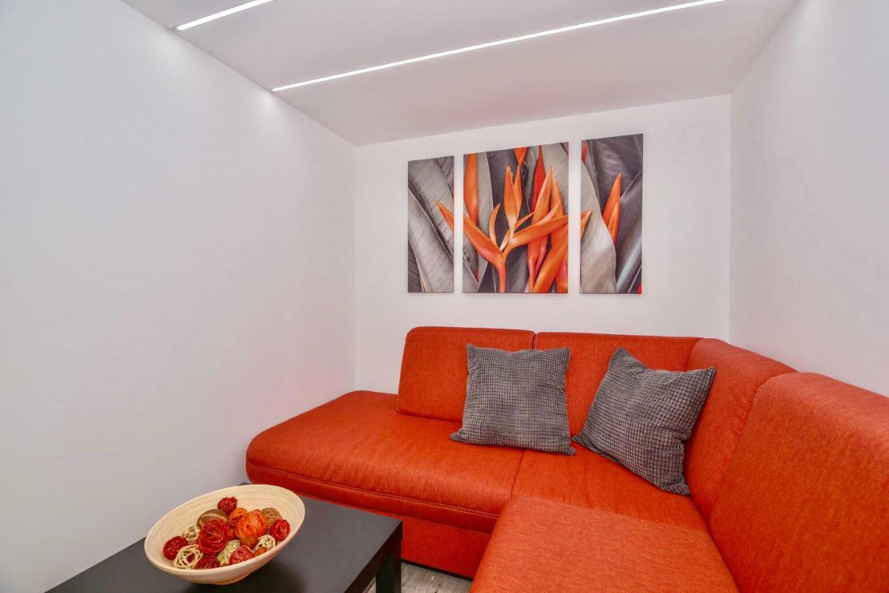 Heart Apartment With Free Private Parking Budapest Exteriör bild