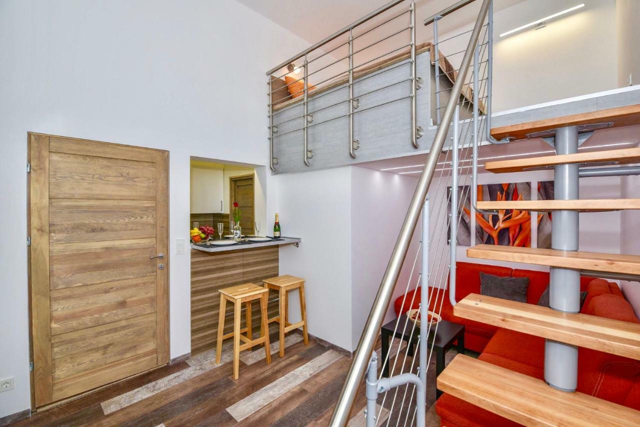 Heart Apartment With Free Private Parking Budapest Exteriör bild